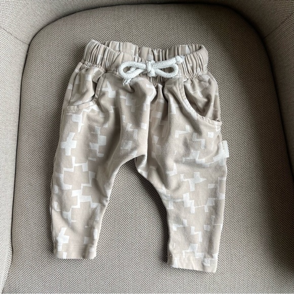Bobby G Tan Beige Patterned Joggers Neutral 3-6 months - Picture 1 of 4